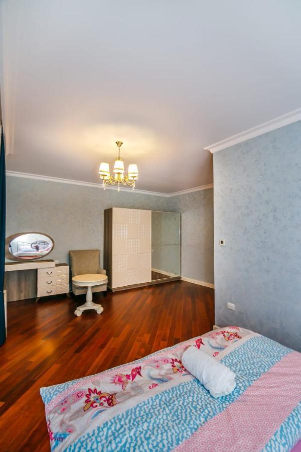 באקו Lux Family Apartment In City Center מראה חיצוני תמונה