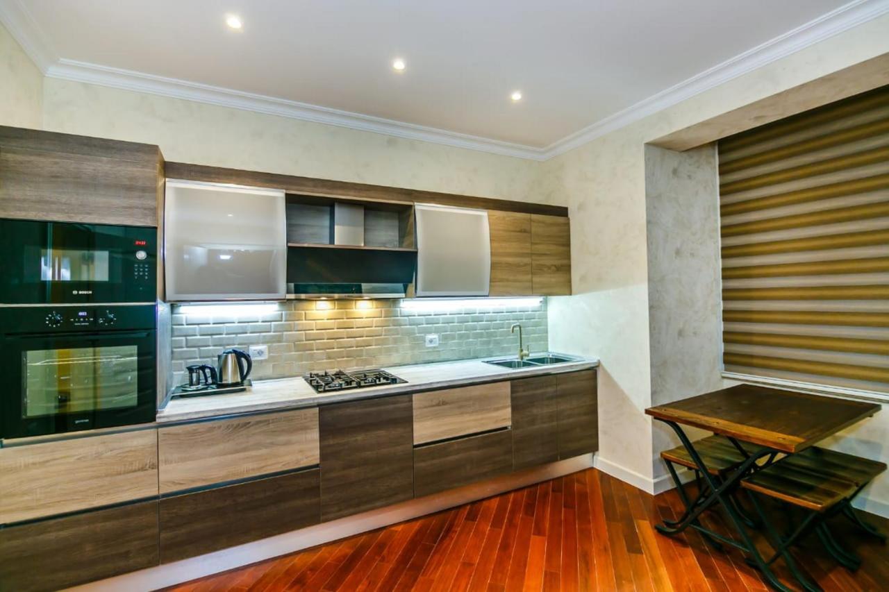 באקו Lux Family Apartment In City Center מראה חיצוני תמונה